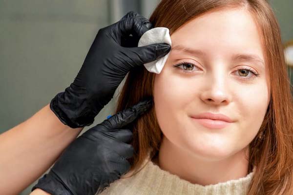 مركز تخصصی پاك كردن تاتو ابرو در کرج